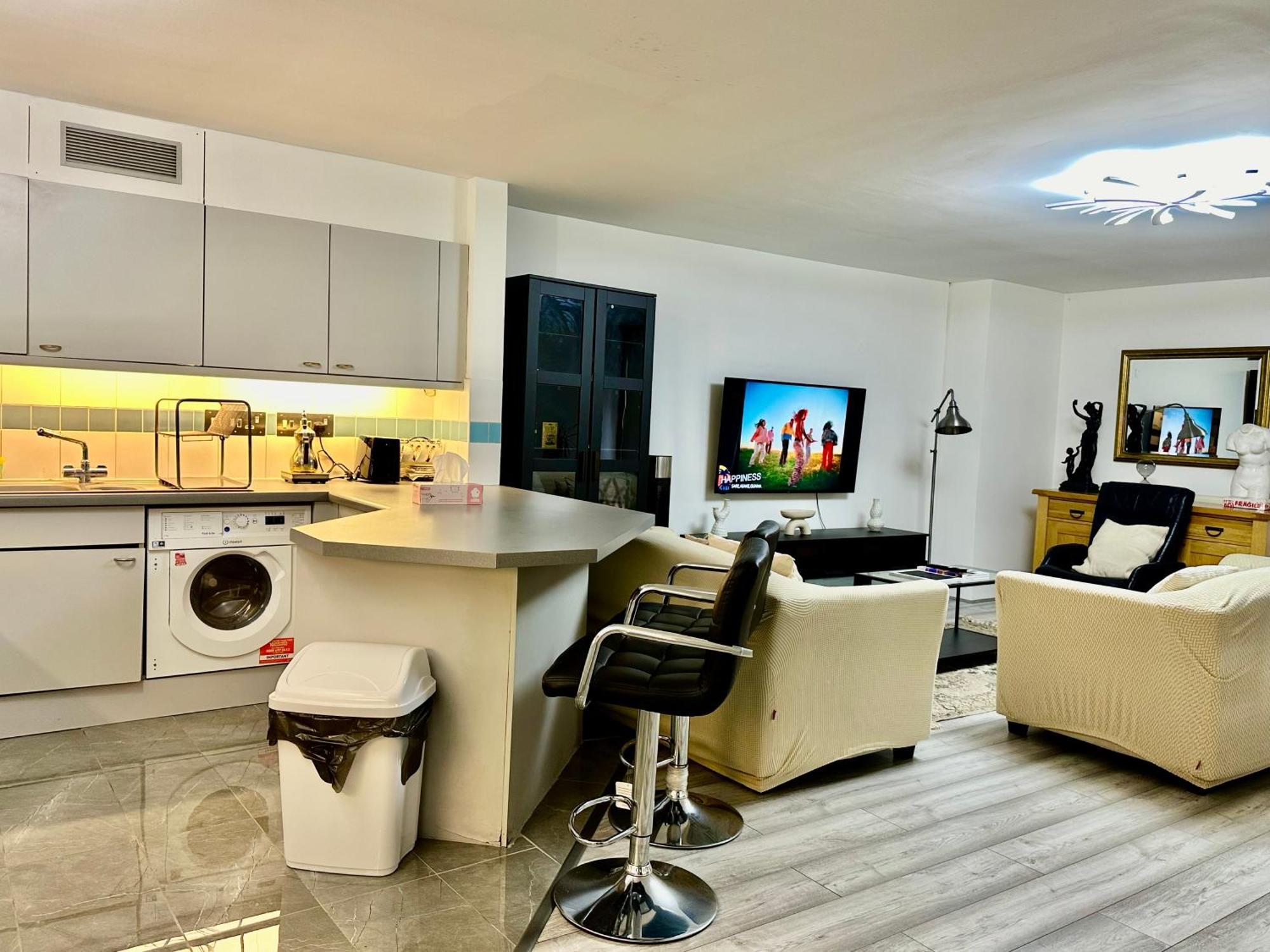Appartamento Bright 1br Flat Walk To Hyde Park, Queensway And Paddington *
